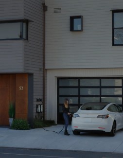 Article-when-to-buy-EV-Portrait
