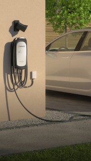 0255_US_M_EV-Driveway_Tesla_NoBatteries