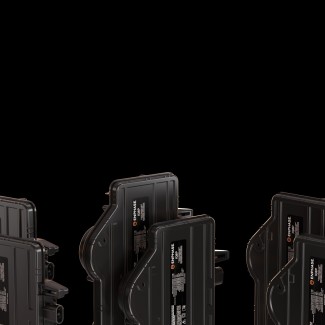 IQMicroinverters_FamilyOfSix_PT-BR