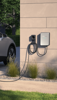 DE_EV-Charger-Driveway_hero_mobile-min