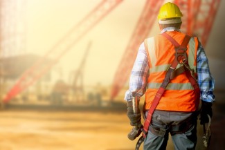 construction-worker-7446463_1280
