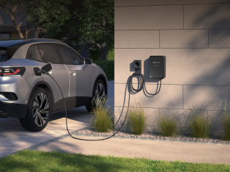 IQ_EV-Charger_Hero_tethered_black desktop